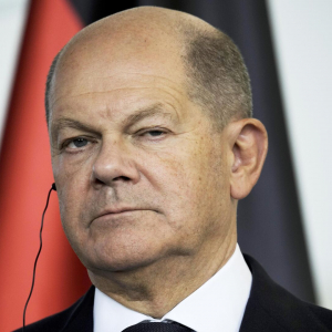 Шольц заявил, что эпоха ископаемого топлива подходит к концу